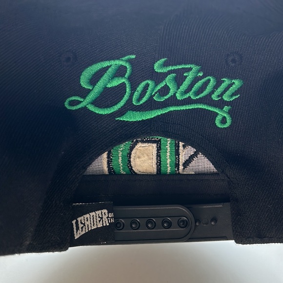 Boston SnapBack - Picture 3 of 4